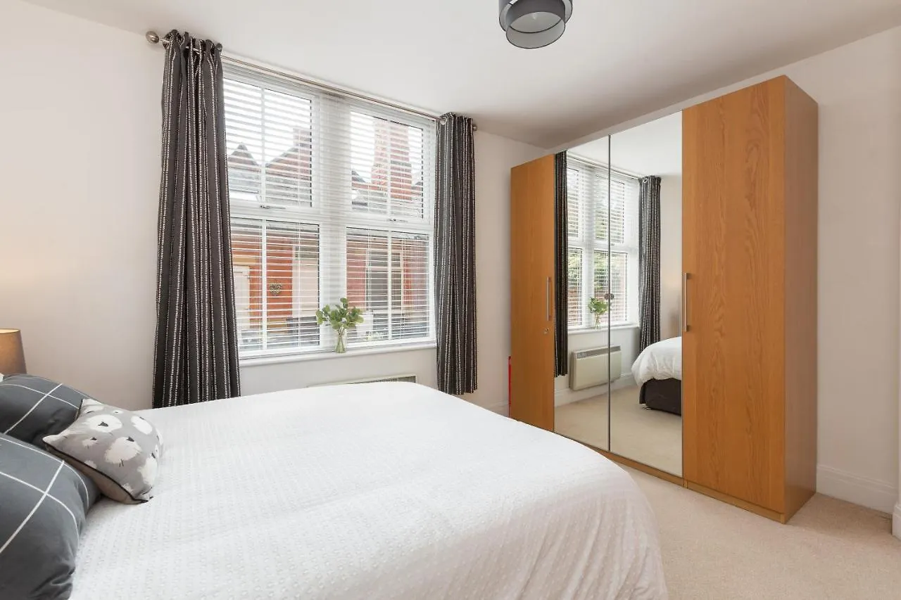 Apartment Charles Alexander Short Stay - Clifton Drive Beach Retreat Lytham St Annes