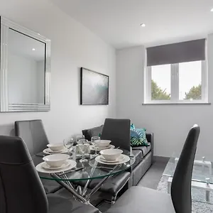 https://charming-1-bed-apartment-in-leeds.yorkshirehotels.net